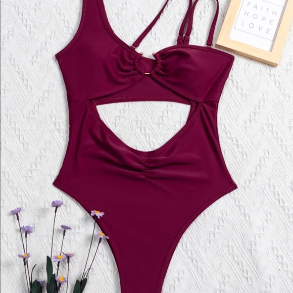 swimsuit - Picture 1 of 4